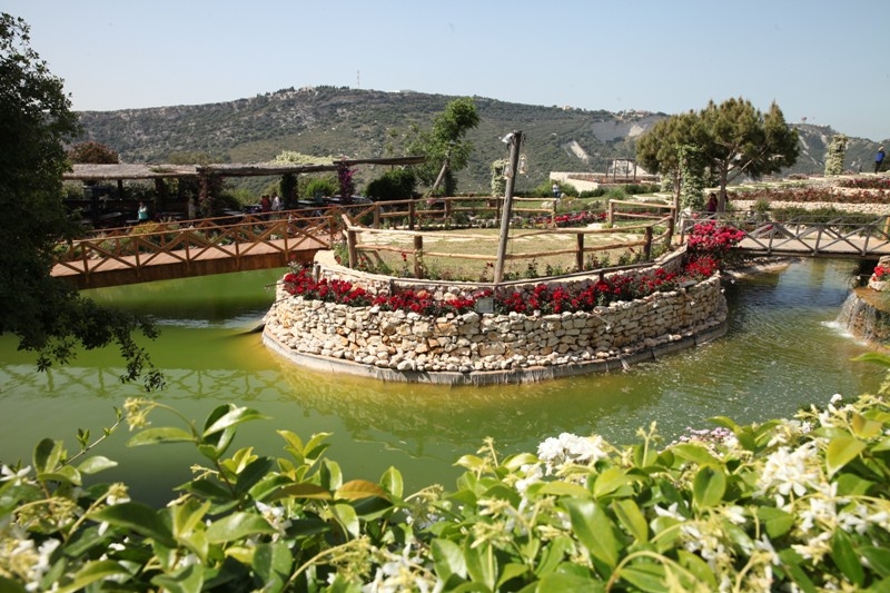 Arnaoon Village on Sunday